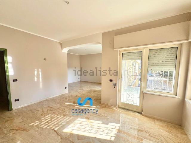 Appartamento in affitto di 130 m² in Via Mulini Militari, 5