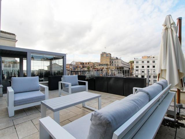 Appartamento in affitto di 130 m² in Via S. Nicola da Tolentino