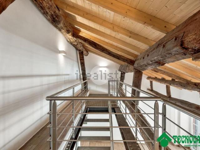 Appartamento in affitto di 130 m² in Via Sant&apos Agostino, 46