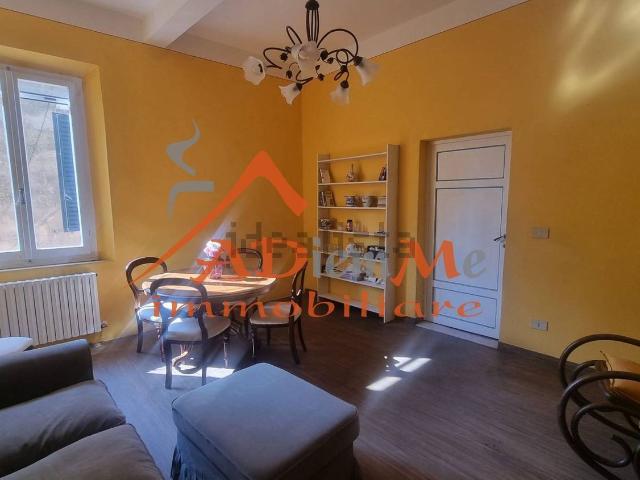Appartamento in affitto di 130 m² in Via Santa Maria, 103