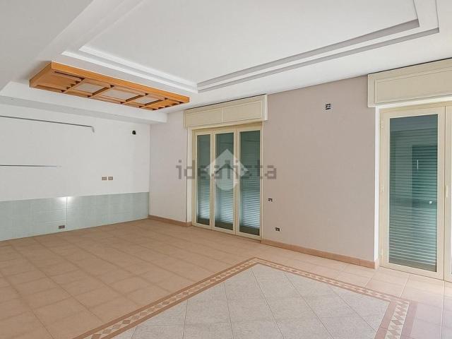 Appartamento in affitto di 130 m² in Via Sette Re, 47