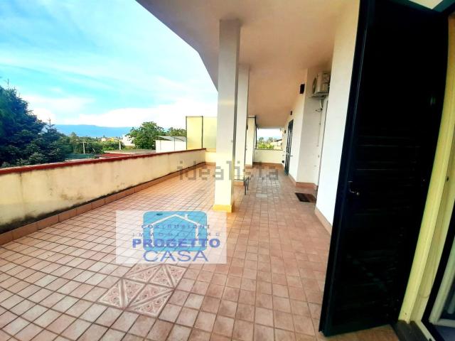 Appartamento in affitto di 130 m² in Via POMIGLIANO