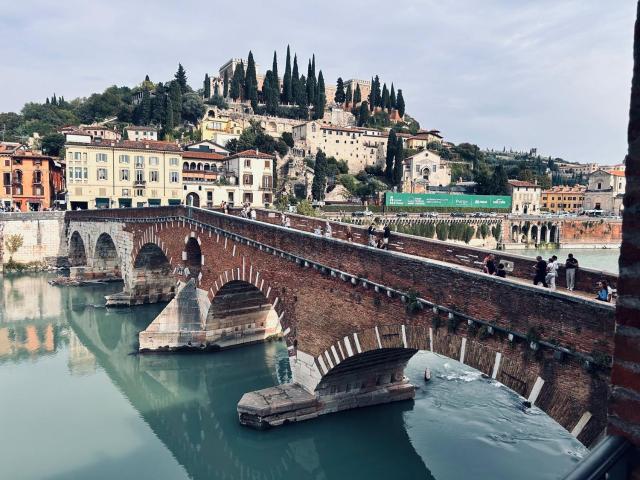 Appartamento in affitto di 130 m² in Via Ponte Pietra