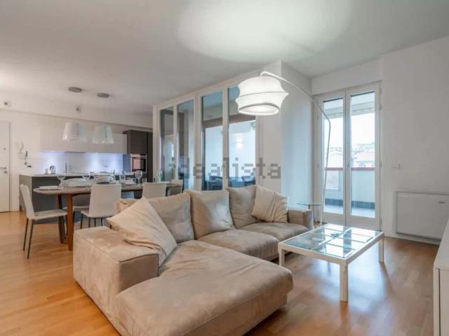 Appartamento in affitto di 130 m² in Via Principe Eugenio, 61