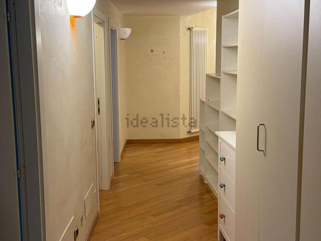 Appartamento in affitto di 130 m² in Via Roma
