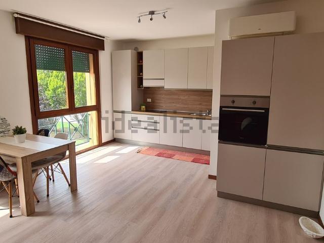 Appartamento in affitto di 130 m² in Via Roma, 25
