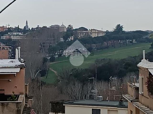 Appartamento in affitto di 130 m² in Via Trebio Littore, 6