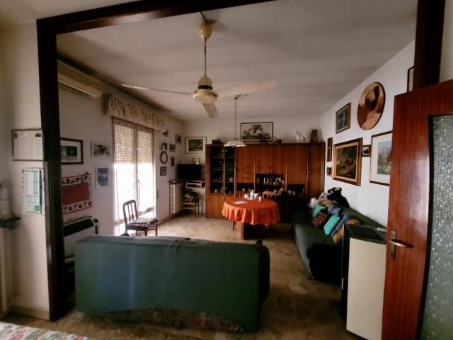 Appartamento in affitto di 130 m² in Via Trento