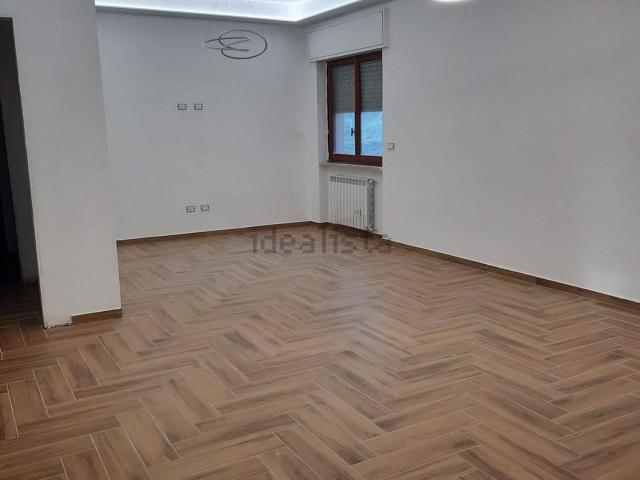 Appartamento in affitto di 130 m² in Via Umberto Zanotti Bianco, 29