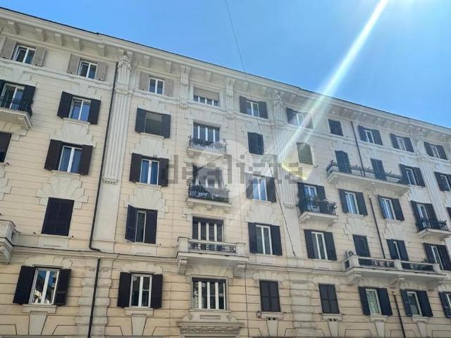 Appartamento in affitto di 130 m² in Via Velletri, 24