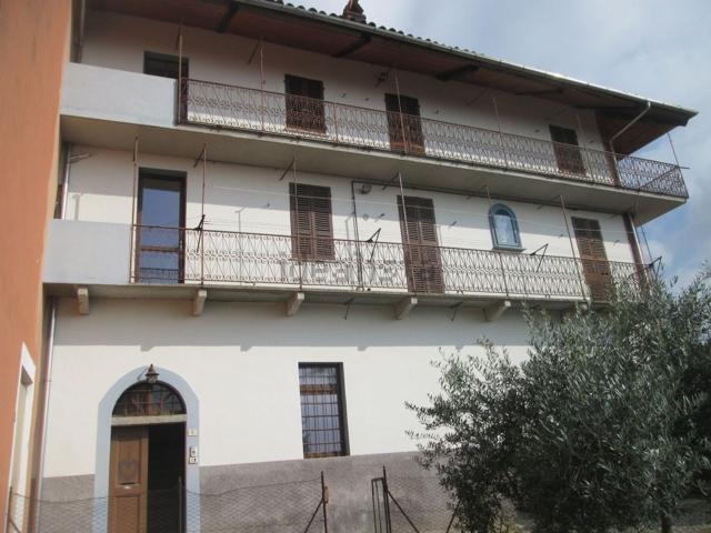 Appartamento in affitto di 130 m² in Via Vittorio Emanuele, 6