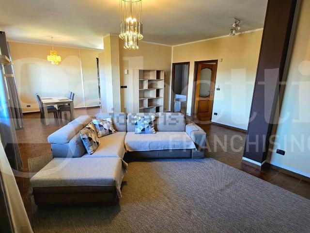 Appartamento in affitto di 130 m² in Via Villarbasse, 2