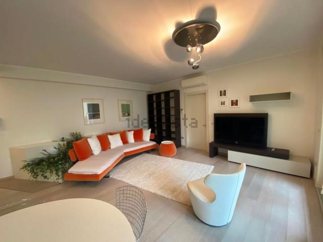 Appartamento in affitto di 130 m² in Viale Duca Alessandro