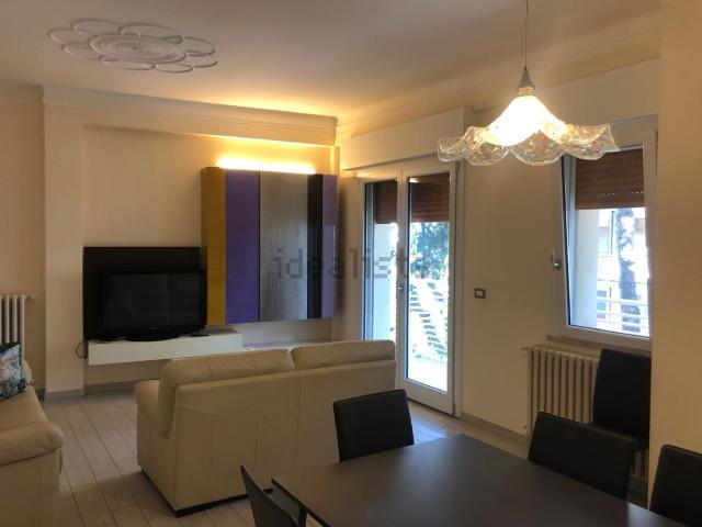 Appartamento in affitto di 130 m² in Viale G. di Vittorio, 21