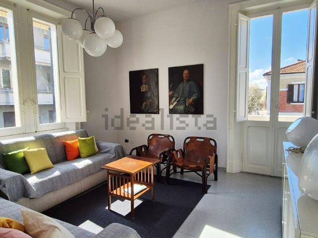 Appartamento in affitto di 130 m² in Viale Guido Postumo