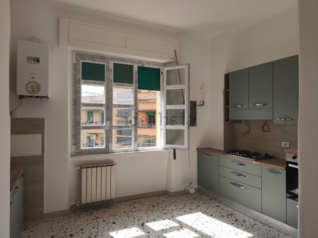 Appartamento in affitto di 130 m² in Viale Italia, 1
