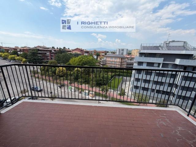 Appartamento in affitto di 130 m² in Viale Sicilia