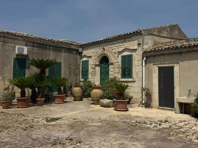 Appartamento in affitto di 130 m² in Contrada Bosco Pozzo Cassero