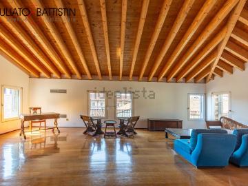 Appartamento in affitto di 130 m² in Corso Andrea Palladio
