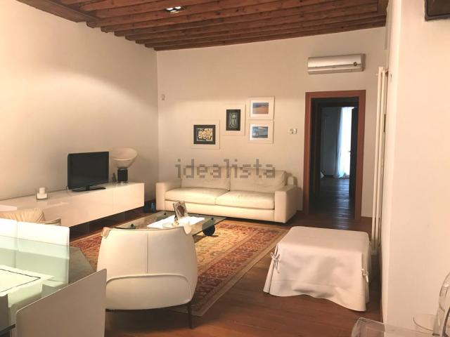Appartamento in affitto di 130 m² in Piazza Garibaldi