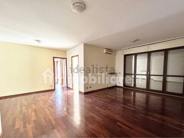 Appartamento in affitto di 130 m² in Piazza Federico Fellini