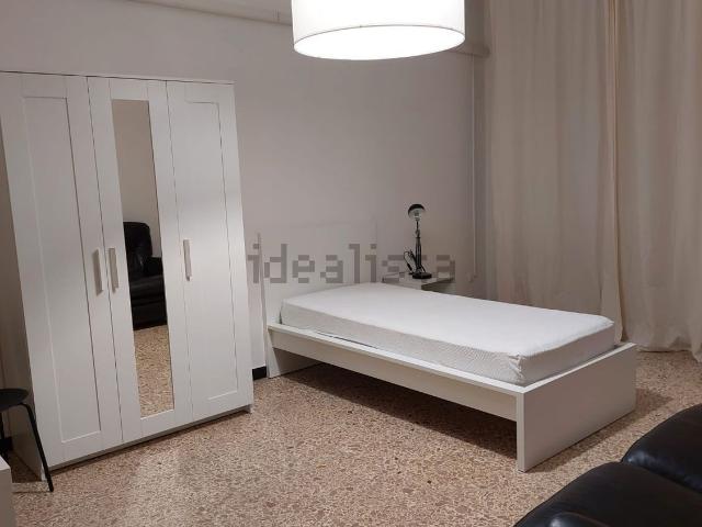 Appartamento in affitto di 130 m² in Strada San Faustino, 54