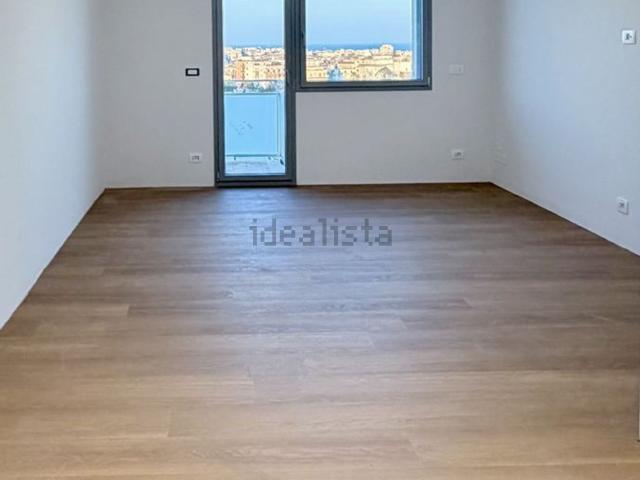 Appartamento in affitto di 131 m² in Via Ofelia, 37