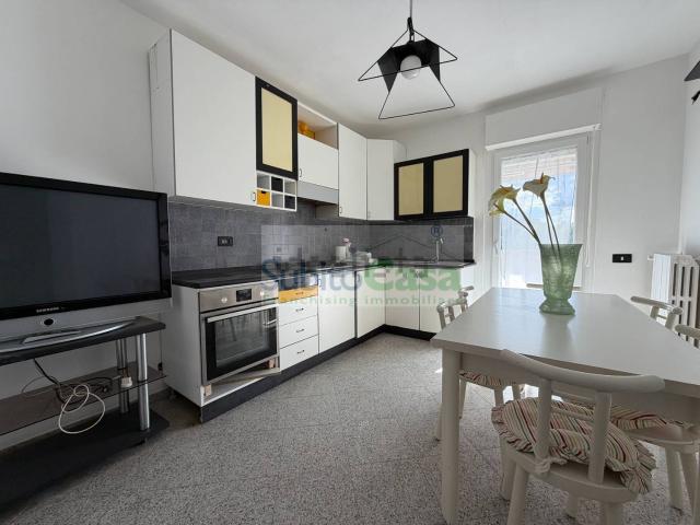 Appartamento in affitto di 131 m² in Via Miglianico, 4