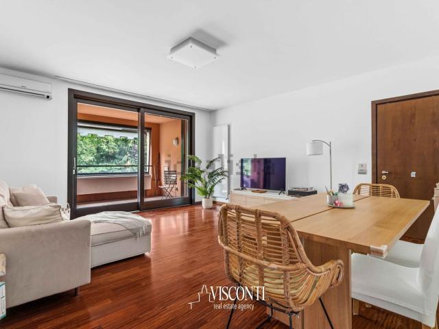 Appartamento in affitto di 132 m² in Via Aldo Moro, 8