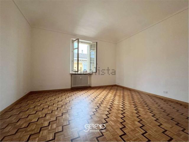Appartamento in affitto di 133 m² in Via Felice Cavallotti