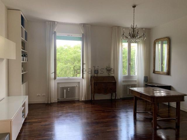Appartamento in affitto di 135 m²