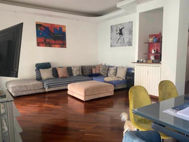 Appartamento in affitto di 135 m²