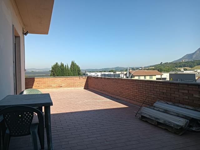 Appartamento in affitto di 135 m² in Via Augusto Vanzetti