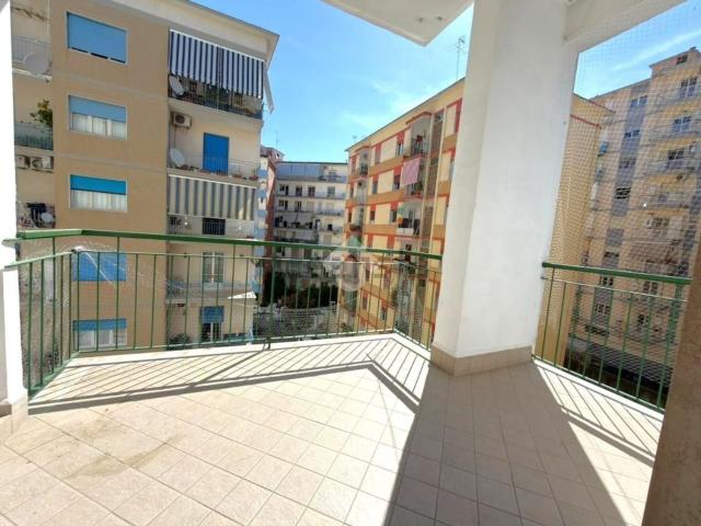 Appartamento in affitto di 135 m² in Via Giuseppe Capaldo, 7