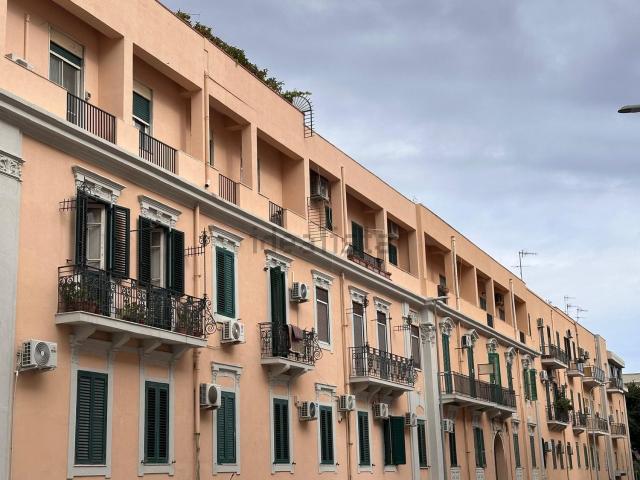 Appartamento in affitto di 135 m² in Via dei Mille, 272