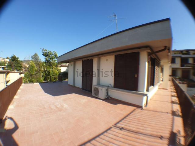 Appartamento in affitto di 135 m² in Via del Pratello, 1