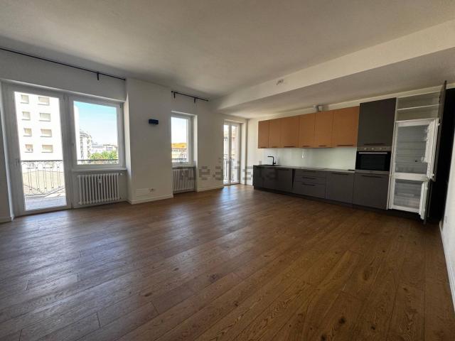 Appartamento in affitto di 135 m² in Via Silvio Spaventa, 7