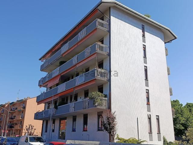 Appartamento in affitto di 135 m² in Via Toscana, 11