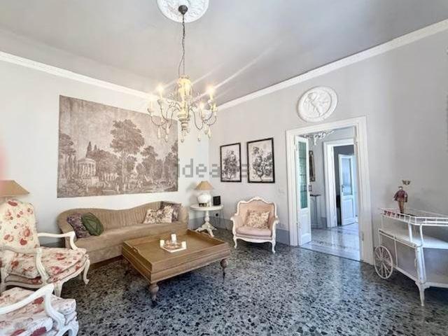 Appartamento in affitto di 135 m² in Borgo la Croce