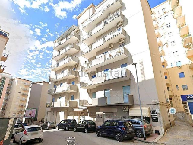 Appartamento in affitto di 136 m² in Via Callicratide