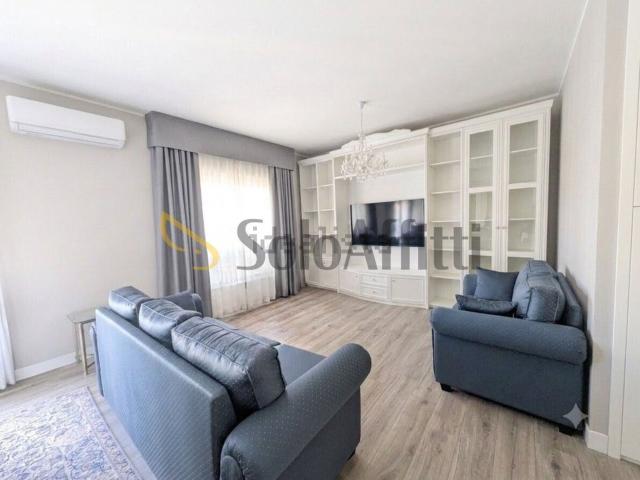 Appartamento in affitto di 136 m² in Via Curia, 299
