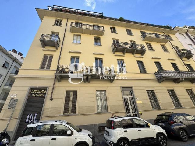 Appartamento in affitto di 136 m² in Via Pietro Palmieri, 57