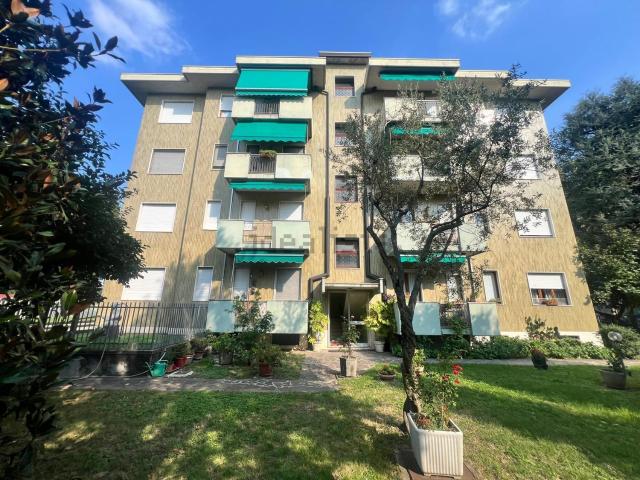 Appartamento in affitto di 137 m² in Via Dante Alighieri, 41