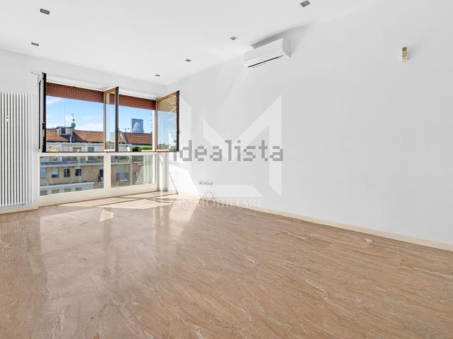 Appartamento in affitto di 138 m² in Via Carlo Ilarione Petitti, 16