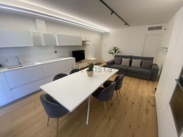 Appartamento in affitto di 138 m² in Via delle Melette