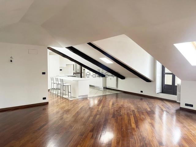 Appartamento in affitto di 138 m² in Corso Duca degli Abruzzi, 4