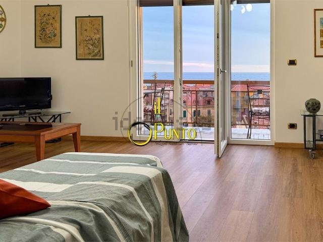 Appartamento in affitto di 139 m² in Via Giuseppe Giusti, 13