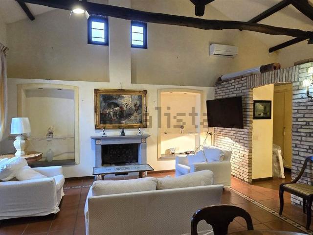 Appartamento in affitto di 139 m² in Via Nicolò Canelles, 15