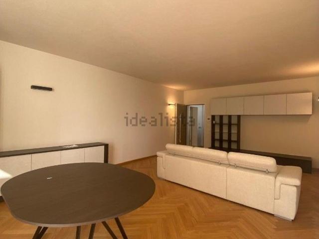 Appartamento in affitto di 140 m²