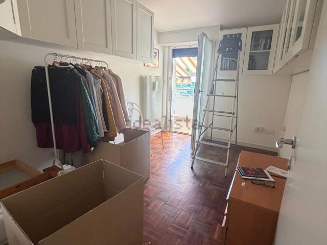 Appartamento in affitto di 140 m² in Via Crotone